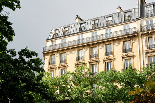 paris building