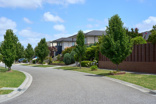Streetscape of homes in Melbourne's Eastern Suburbs 