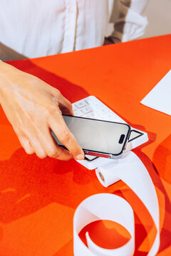 Paying with smartphone
