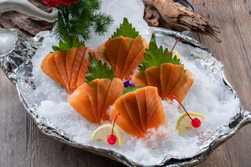 Chilled salmon tuna