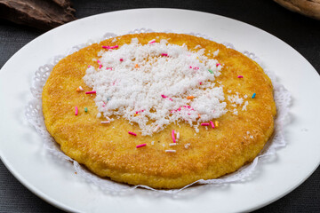 Whole grains, white sugar and yellow flour cake