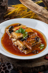Braised Hairtail Fish with Sauce