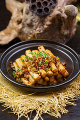 Pot-roasted pork cubes with yam