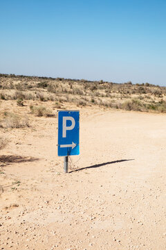 Parking sign in the desert