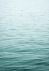 穏やかな水面 青緑の静寂 水平線