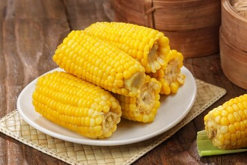 Jagung Rebus. Boiled corn is a very rich source of dietary fiber.