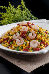 Prepare exquisite traditional Chinese stir-fry dishes