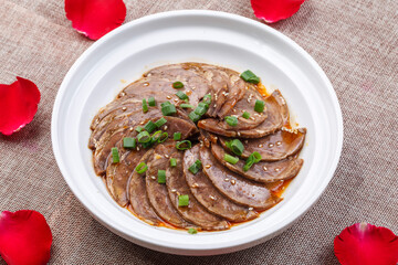 Sour soup with old vinegar and loofah