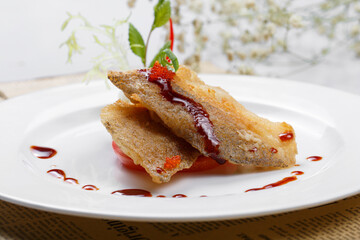 Grilled Greenland cod on an English wrapper © 徐 建亮