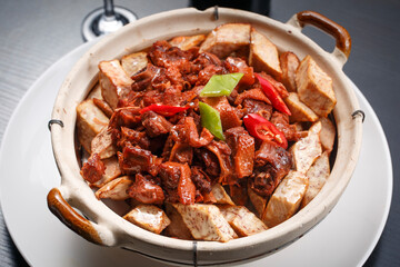 Cordyceps flower, jellyfish and spinach