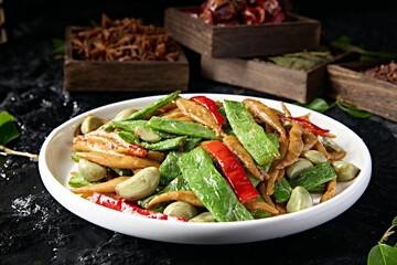 Shanxi-style Laba garlic, pepper, beans and fried fish