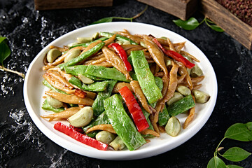 Shanxi-style Laba garlic, pepper, beans and fried fish