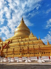 Fototapeta premium shwezegon pagoda
