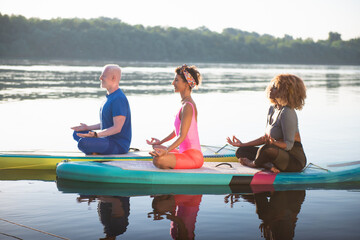 Multicultural Group Meditation on Water: Inclusive Wellness in Action