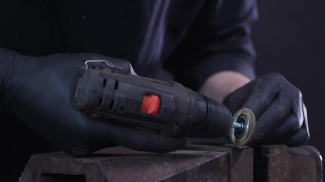 Metalworking Showcase A Stunning Transformation from Rusty to Refined, Creating Masterpieces