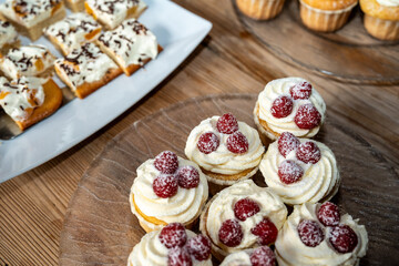 cake with berries