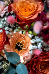 Blumenstrauß mit Ringen