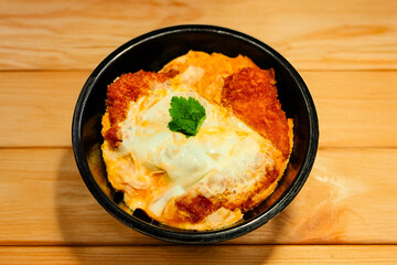 カツ丼　日本食