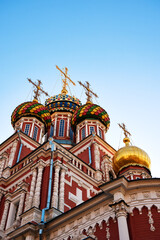 Obraz premium Colorful Domes of Stroganov Church in Nizhny Novgorod