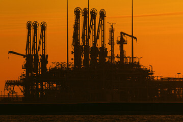 LNG TERMINAL -  Unloading jetty for large gas tankers