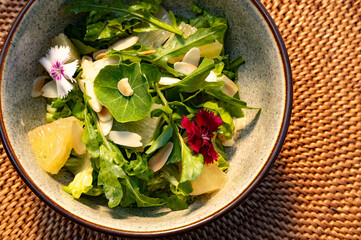 Delicious and Healthy Citrus Salad Recipe A Vibrant Mix of Greens, Almonds, and Citrus Fruits
