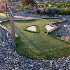 mini golf putting green 
