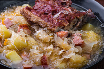 kapuśniak, danie, obiad, kapusta, mięso, bar, knajpa, restauracja, gorące, rozgrzewające,...
