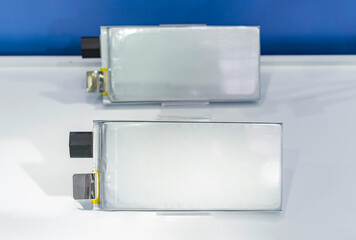 Lithium ion industrial high current pouch cell batteries