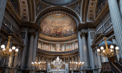intérieur église de la Madeleine à Paris