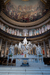 intérieur église de la Madeleine à Paris