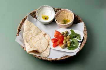 Labné et houmous spécialité Libanaise