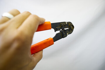Maintenance of pliers for network and telephone cables