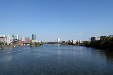 Obraz premium Westhafen in Frankfurt