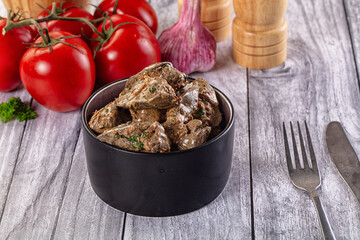 Chicken liver in cream sauce