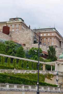 Castle Garden Bazaar, Budapest
