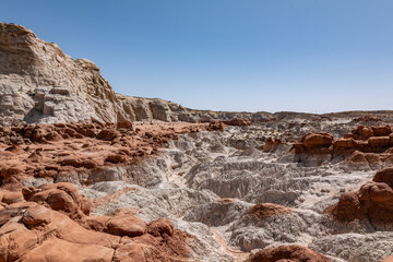 The Entrada Sandstone（Middle Jurassic） is a formation in the San Rafael Group，Mostly fine-grained sandstone. Toadstool Hoodoos Trail, Kane County, Utah geology . Weathering, erosion.