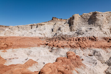 Fototapeta premium The Entrada Sandstone（Middle Jurassic） is a formation in the San Rafael Group，Mostly fine-grained sandstone. Toadstool Hoodoos Trail, Kane County, Utah geology . Weathering, erosion.