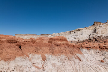 Fototapeta premium The Entrada Sandstone（Middle Jurassic） is a formation in the San Rafael Group，Mostly fine-grained sandstone. Toadstool Hoodoos Trail, Kane County, Utah geology . Weathering, erosion.