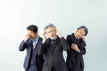 悩みが多い中高年男性ビジネスパーソン