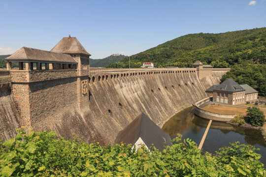 Staumauer der Edertalsperre