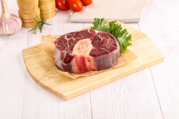 Raw beef ossobuco for roast
