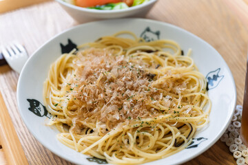 塩昆布と鰹節の和風パスタ