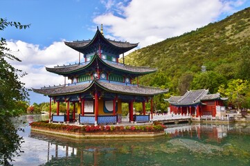 麗江の名所　玉泉公園（黒龍澤）