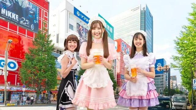 東京秋葉原・メイド喫茶の女の子イメージ