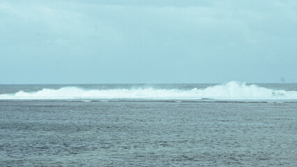 Ocean Wave Breaking on Distant Horizon with Textured Water Surface