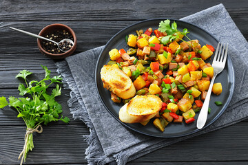 crispy fried cubed potatoes with ham, bell peppers