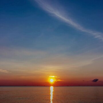 White Simple Good Morning Templete video on beach