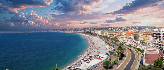 Atardecer sobre la Promenade des Anglais, Niza (Costa Azul)