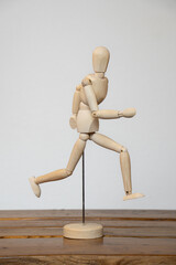 Bonhomme in articulated wood in Different Pose High Definition