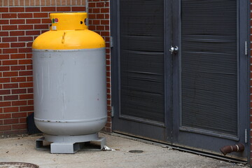 400 PSI refrigerant tank. HVAC refrigerant storage tank outside hospital. Large capacity.